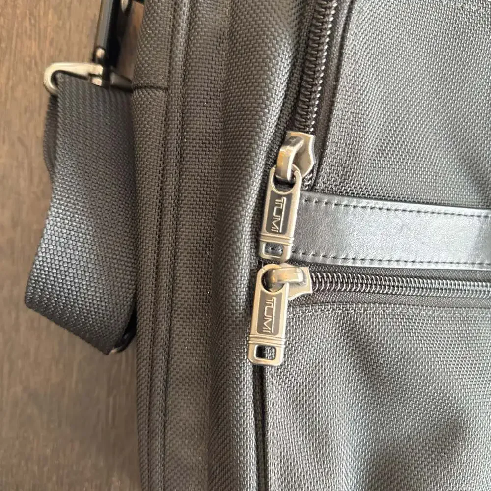 TUMI Business Bag Briefcase Black Solid Used